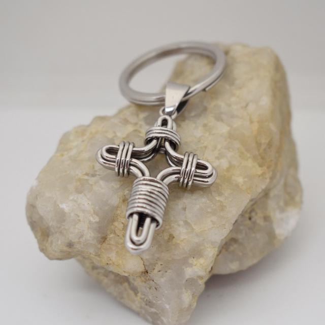 cross wire layered metal Christian Gift keychain.jpg